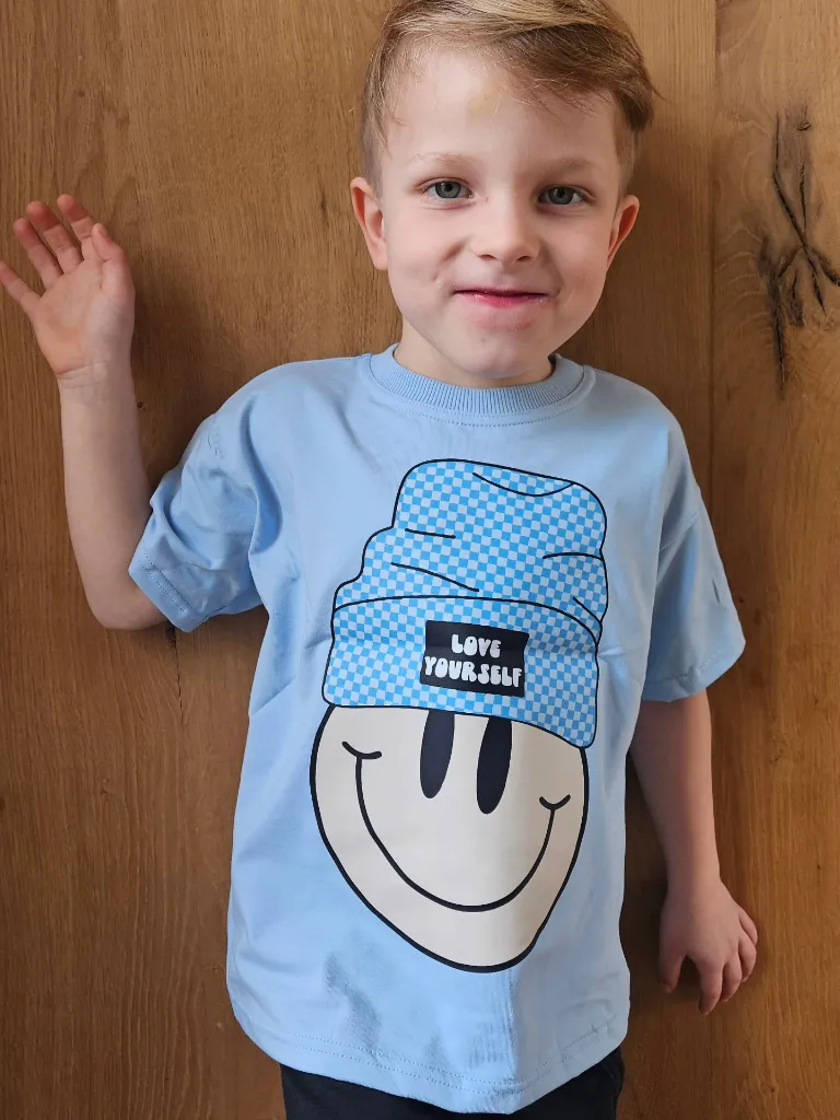 T-shirt smile