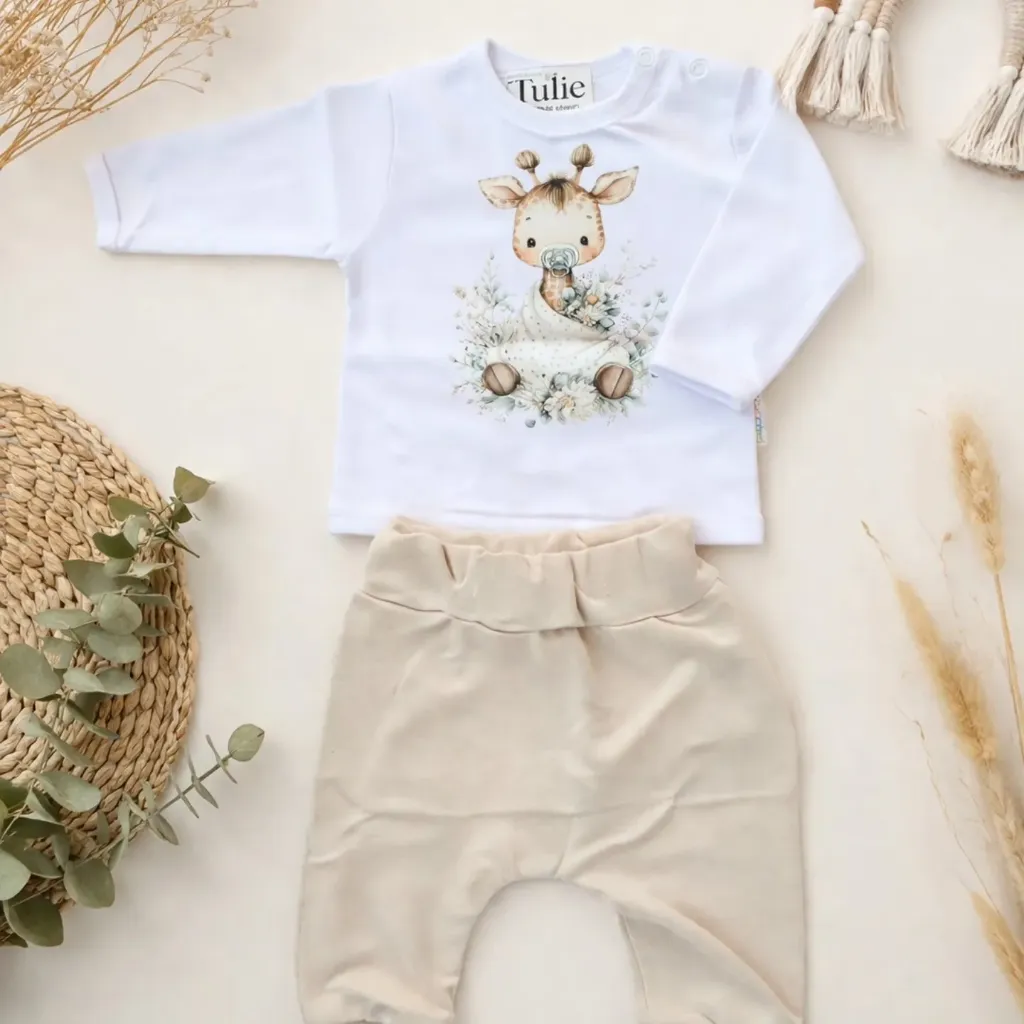Baby set met giraf print – shirt en broek (56)