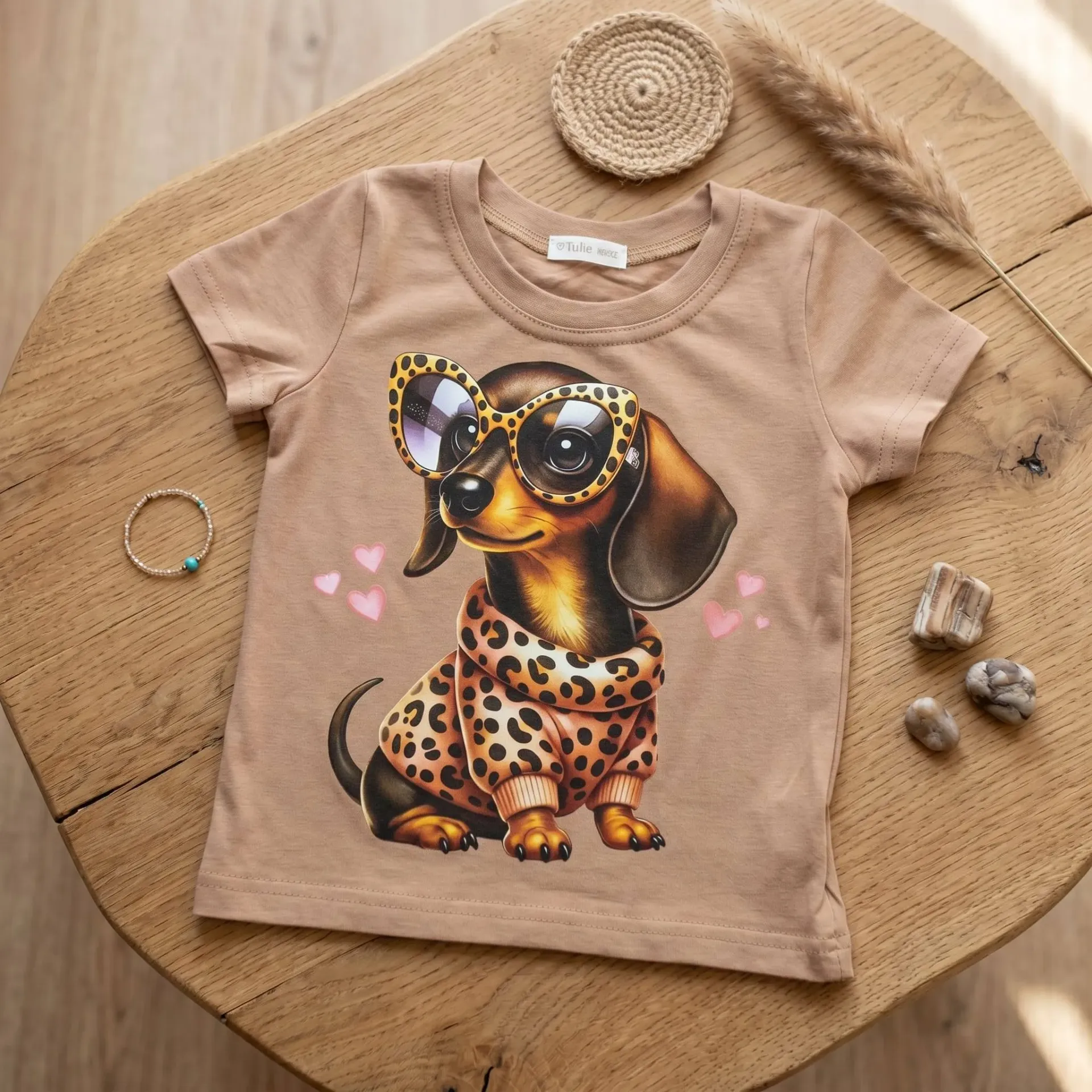 Meisjes T-shirt met teckel en luipaardprint – beige (86/92)